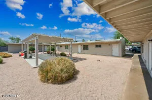 $899 | 3949 East Earll Drive, Unit 2, Phoenix, AZ 85018