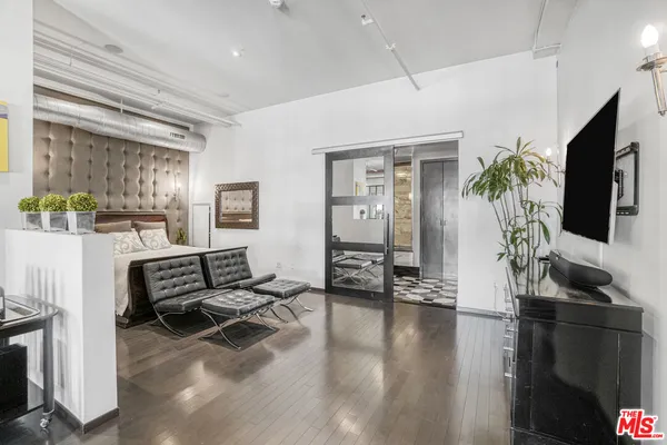 $7,490 | 1645 Vine Street, Unit 1007, Los Angeles, CA 90028