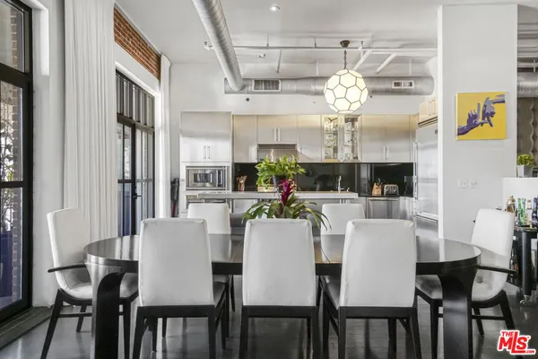 $7,490 | 1645 Vine Street, Unit 1007, Los Angeles, CA 90028