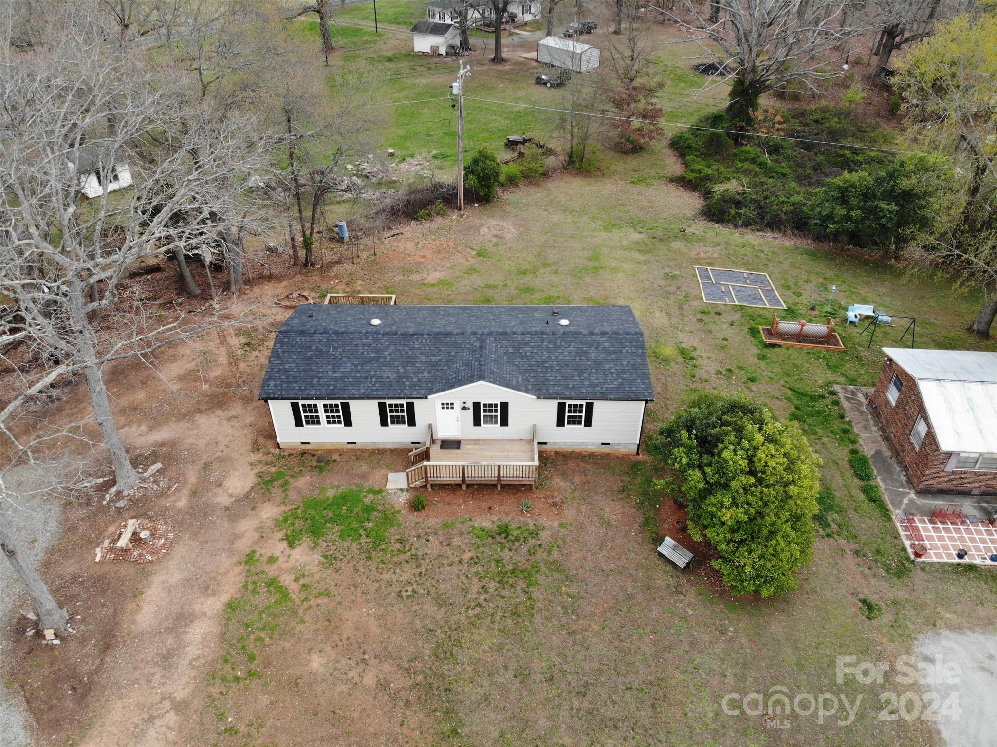 1725 Power Line Road Lincolnton, NC 28092 - Photo 4 of 22 Gallery Image 4
