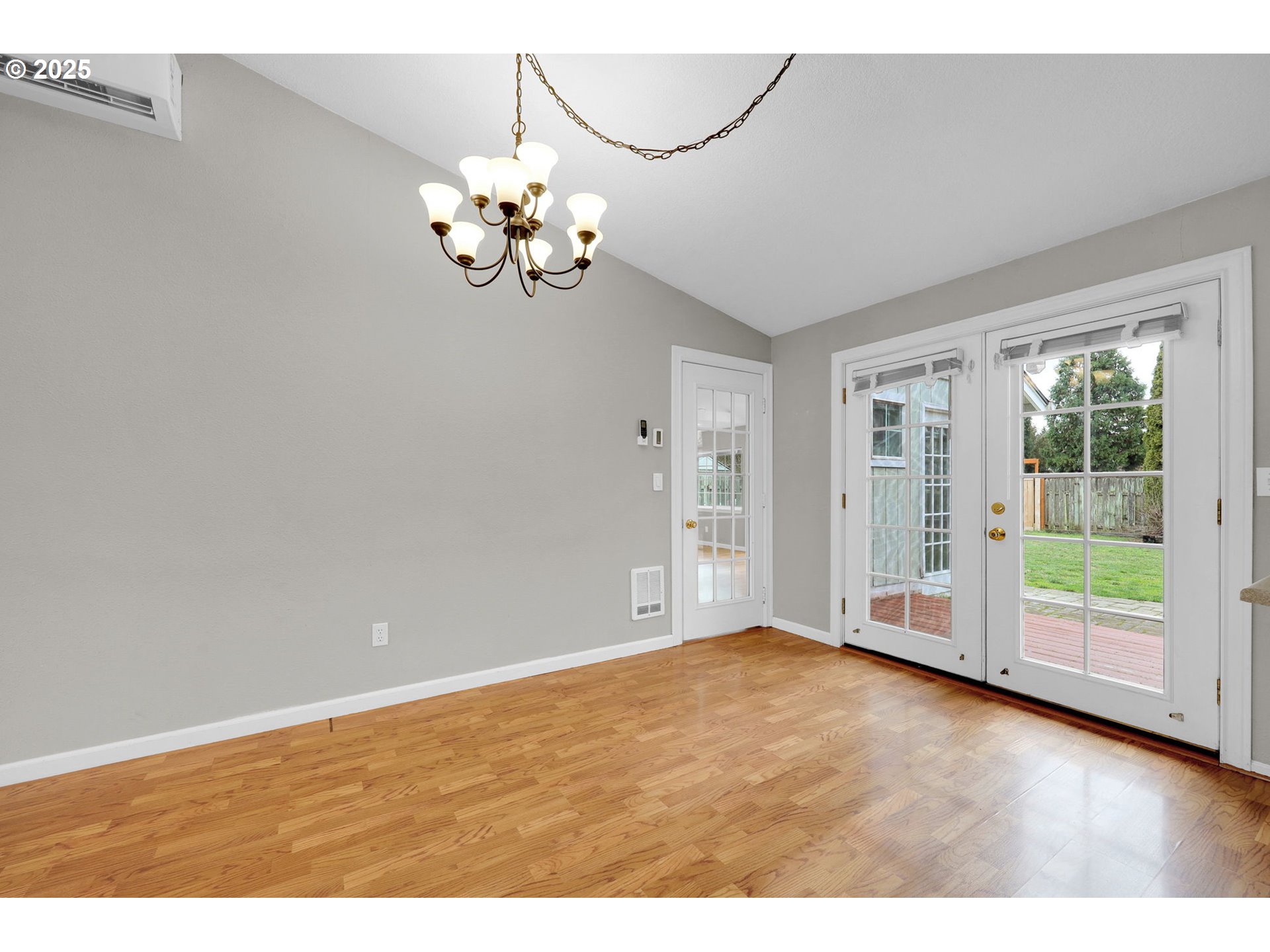 3285 Redwood Drive Springfield, OR 97478 - Photo 7 of 47 Gallery Image 7