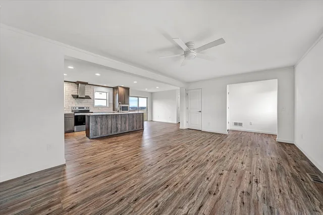 an empty room with an entryway