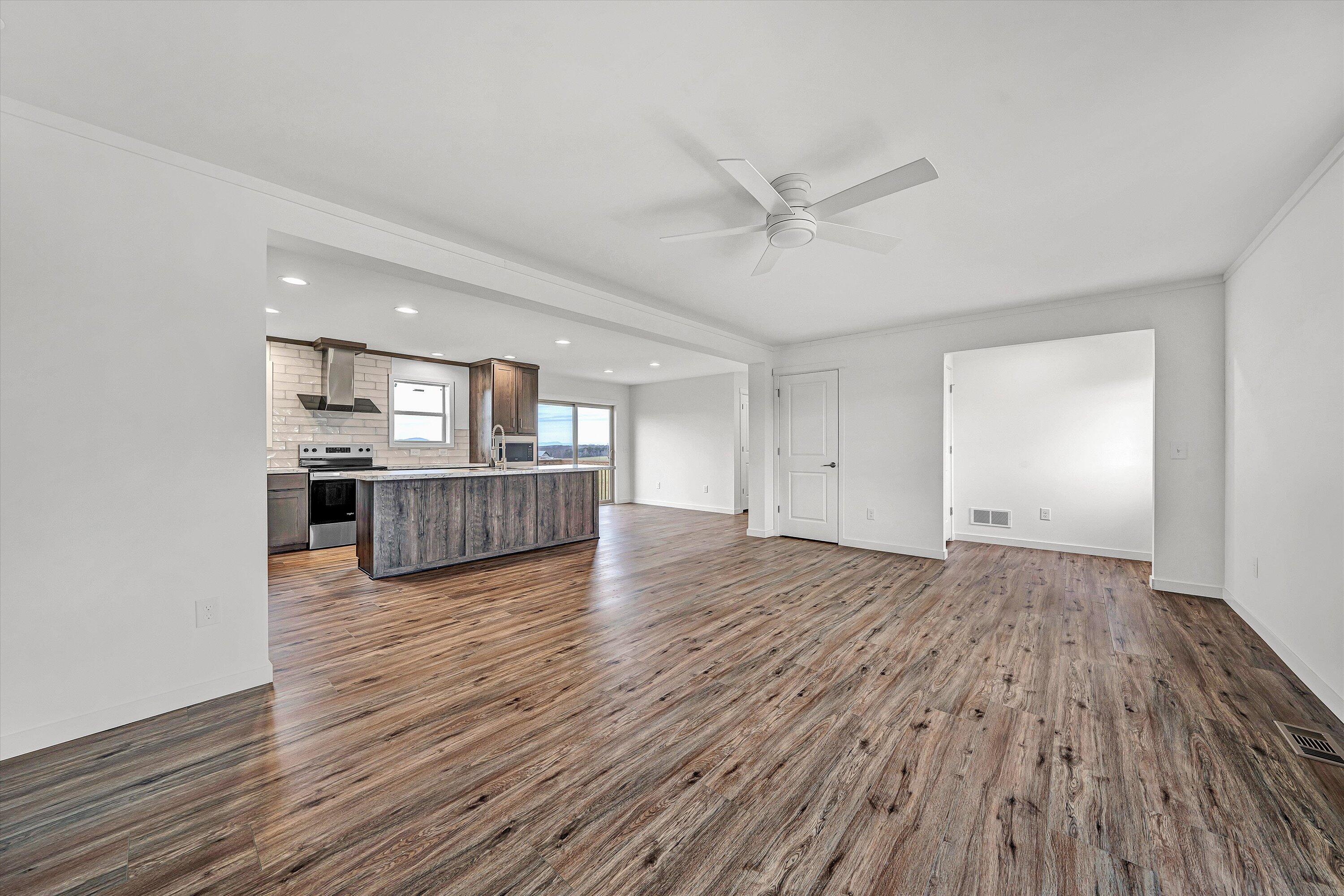 2227 Hendricks Store Road Moneta, VA 24121 - Photo 17 of 55 10-DSC00107