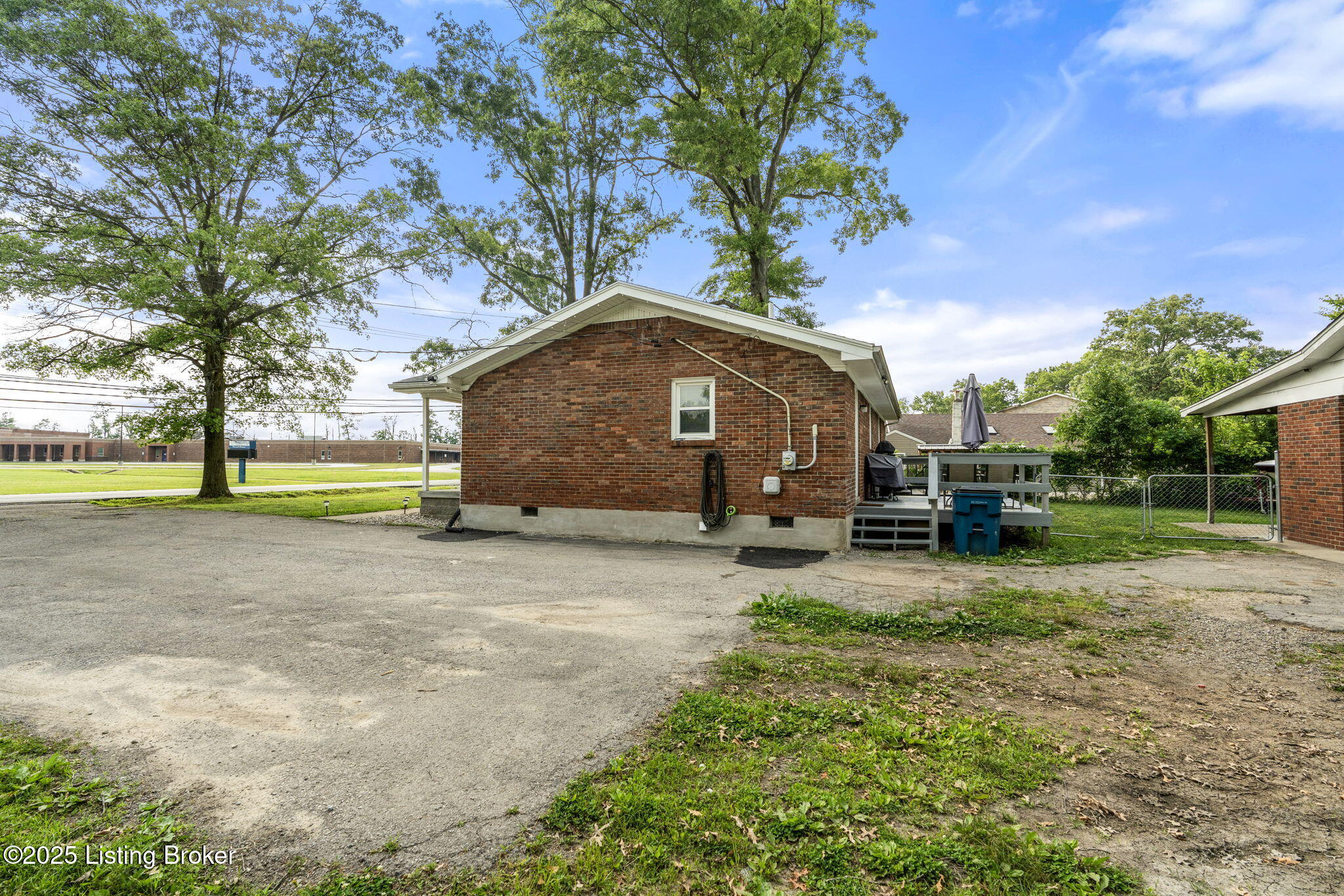 506 West Blue Lick Road Shepherdsville, KY 40165 - Photo 37 of 42 506 W Blue Lick Rd (26 of 35)