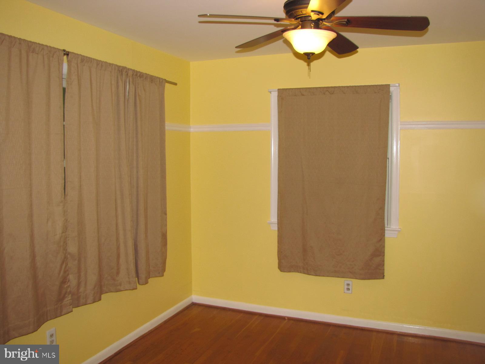 10220 Vale Road Vienna, VA 22181 - Photo 6 of 17