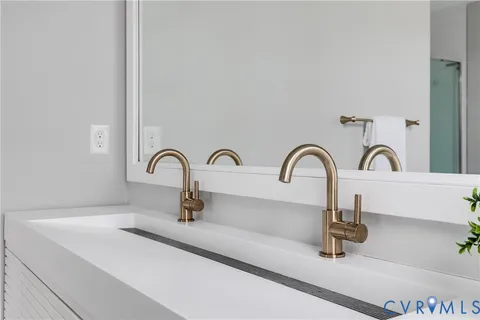 $999,900 | 2525 West Grace Street, Richmond, VA 23220