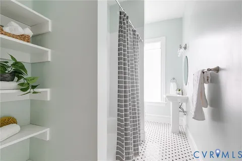 $999,900 | 2525 West Grace Street, Richmond, VA 23220