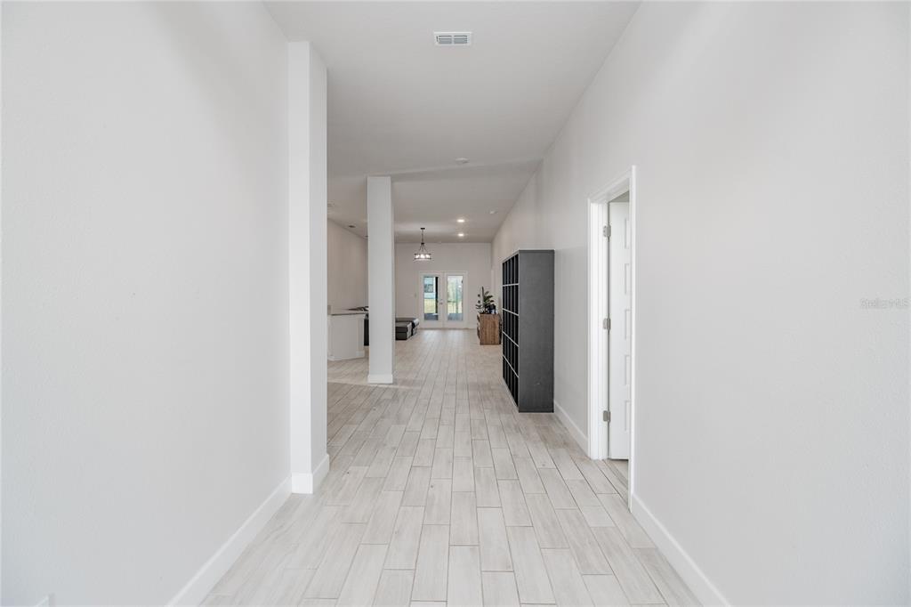 4820 Summit View Way Auburndale, FL 33823 - Photo 3 of 42