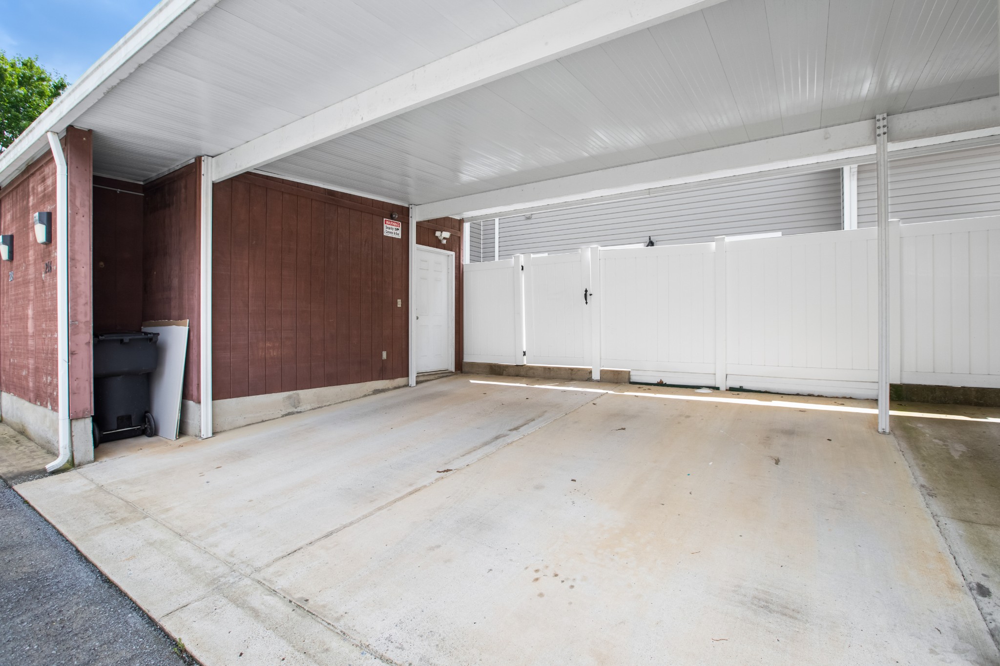 216 Rowlette Circle Murfreesboro, TN 37127 - Photo 5 of 36 an empty room with closet