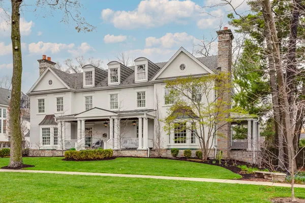 $2,595,000 | 326 East North Avenue, Lake Bluff, IL 60044