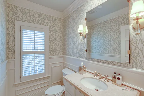 $2,595,000 | 326 East North Avenue, Lake Bluff, IL 60044