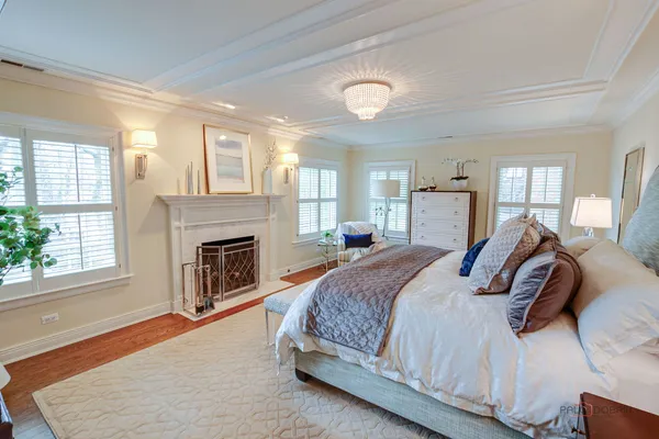 $2,595,000 | 326 East North Avenue, Lake Bluff, IL 60044