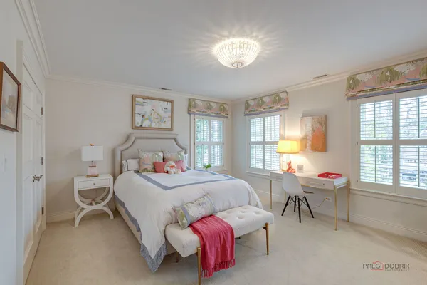 $2,595,000 | 326 East North Avenue, Lake Bluff, IL 60044