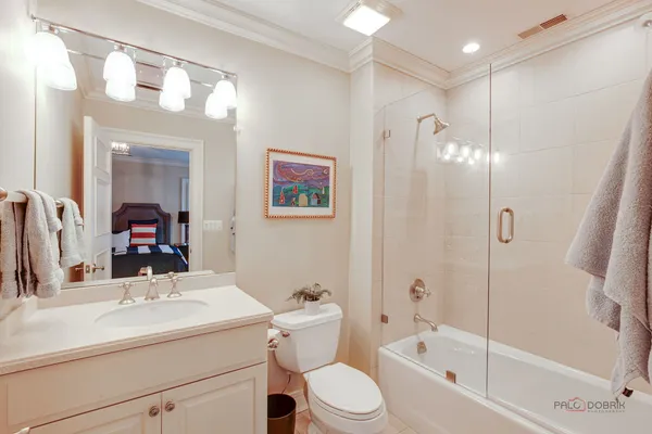 $2,595,000 | 326 East North Avenue, Lake Bluff, IL 60044
