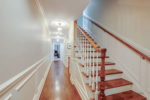 $2,595,000 | 326 East North Avenue, Lake Bluff, IL 60044