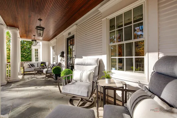 $2,595,000 | 326 East North Avenue, Lake Bluff, IL 60044