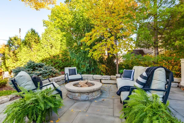 $2,595,000 | 326 East North Avenue, Lake Bluff, IL 60044