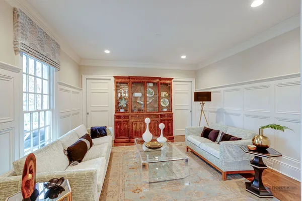 $2,595,000 | 326 East North Avenue, Lake Bluff, IL 60044
