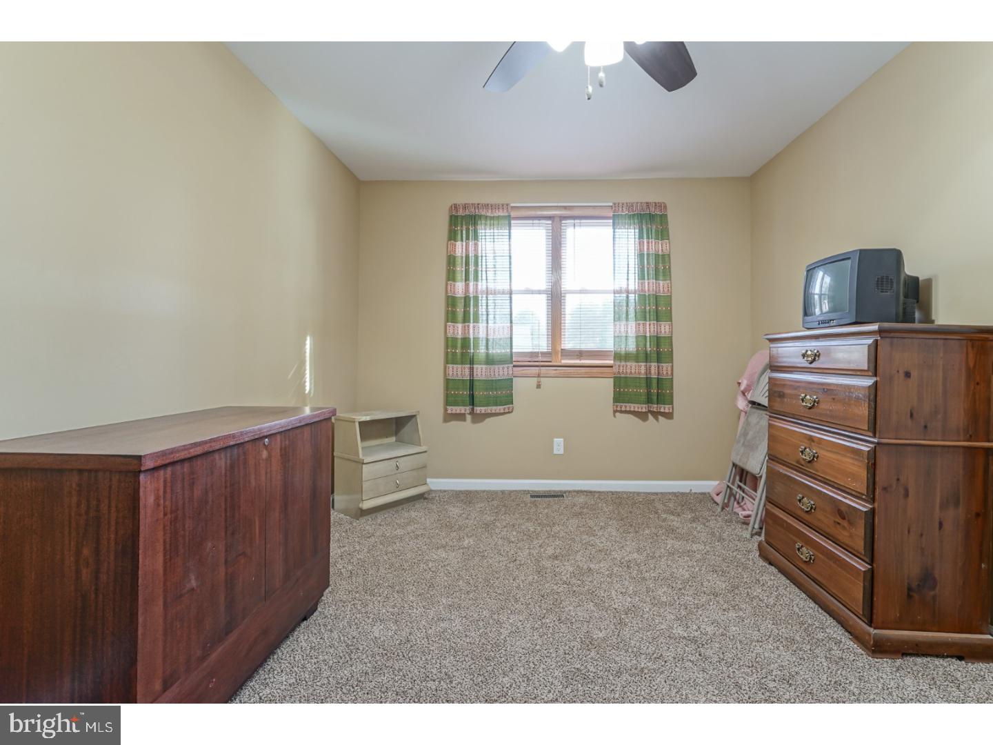 1304 Clayton Road Williamstown, NJ 08094 - Photo 12 of 25 Gallery Image 12