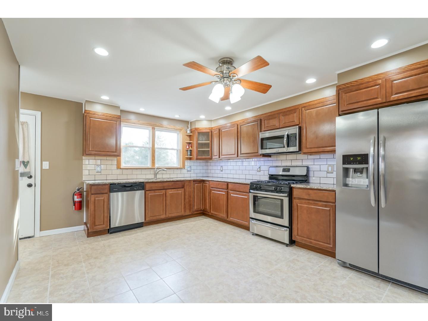 1304 Clayton Road Williamstown, NJ 08094 - Photo 3 of 25 Gallery Image 3