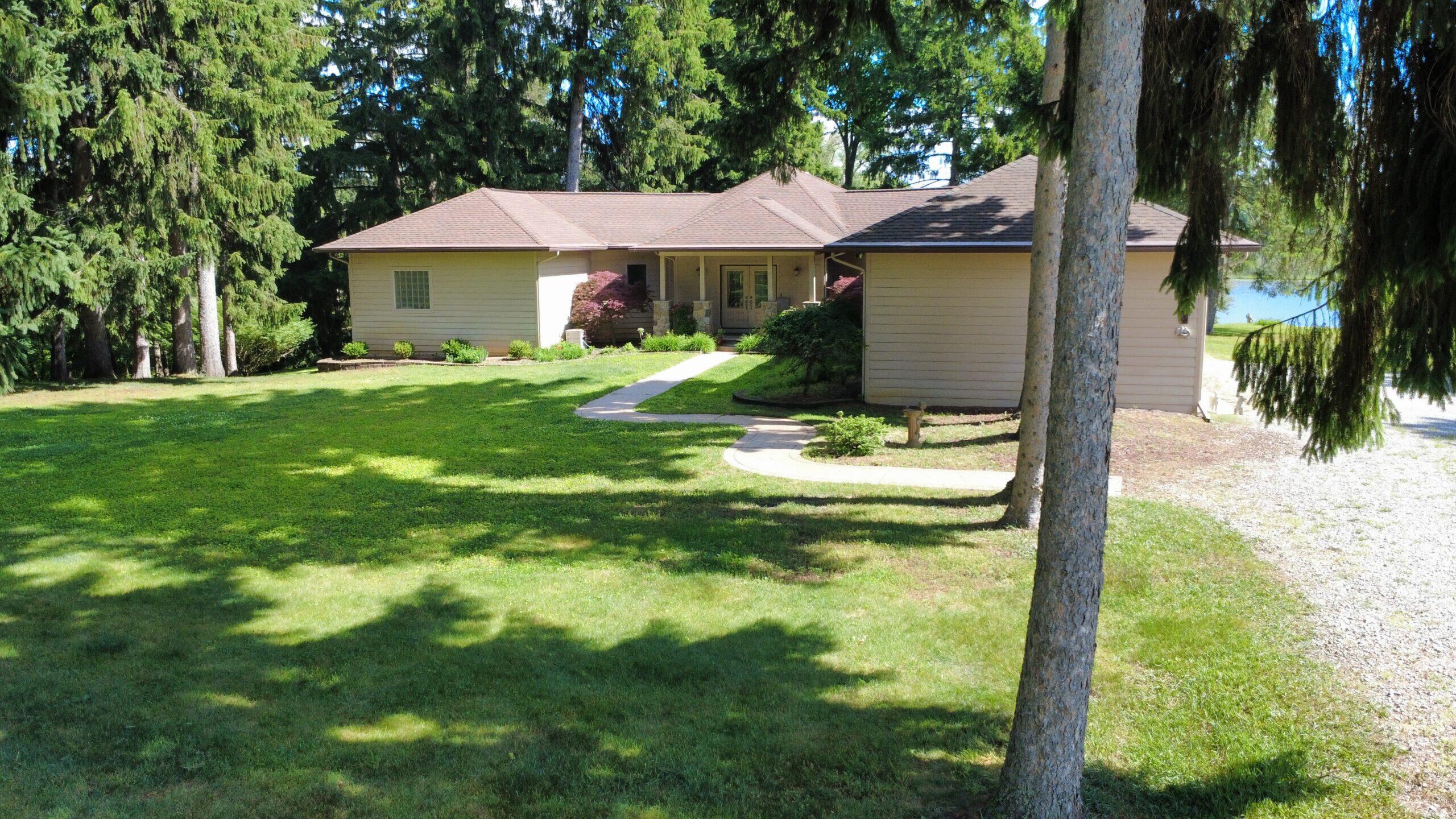 6150 Willow Road West Bloomfield, MI 48324 - Photo 5 of 52 yes1