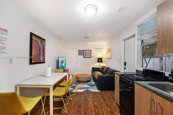 $1,900 | 3629 Southwest 12th Street, Unit B, Miami, FL 33135