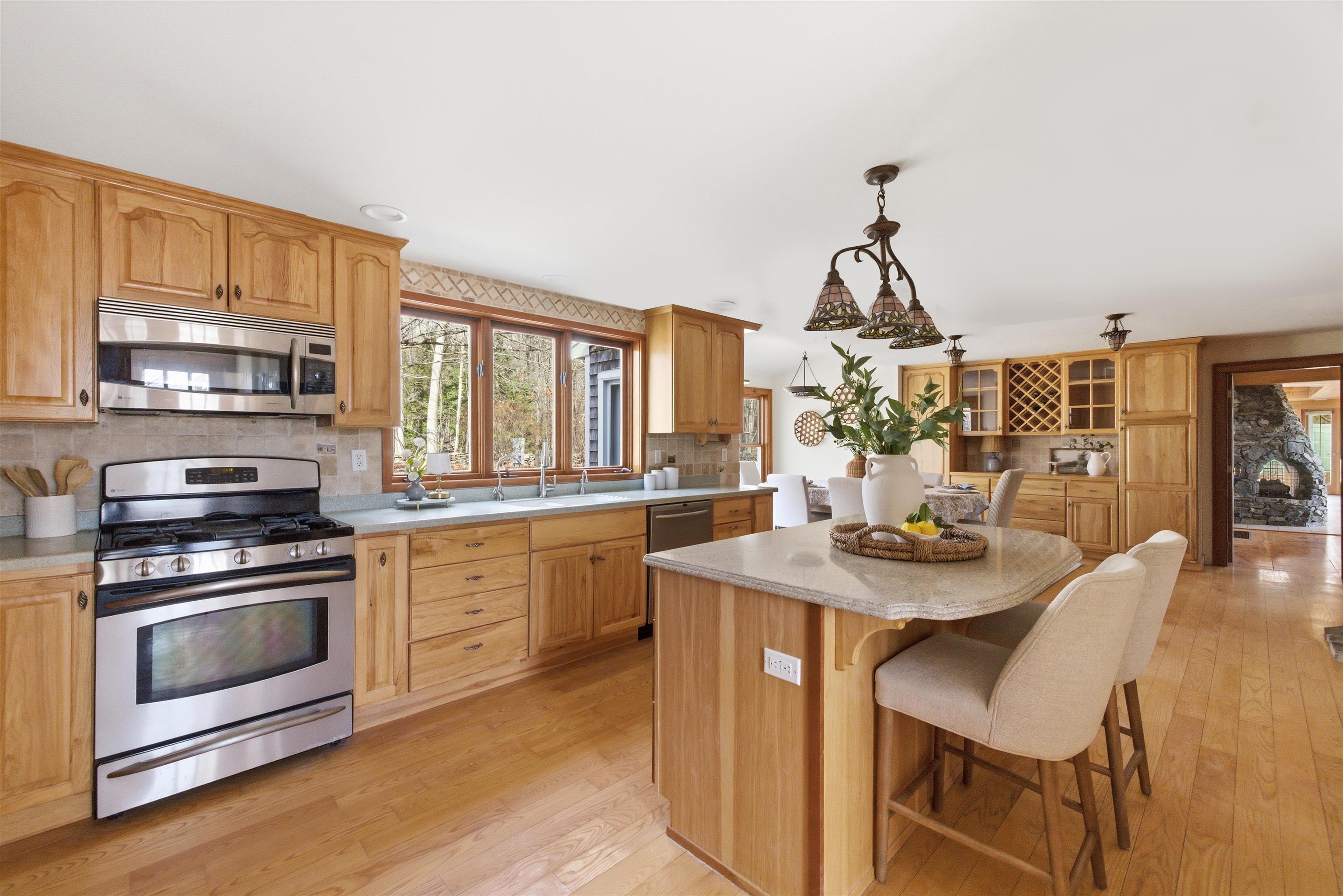 40 Pine Hill Road Hollis, NH 03049 - Photo 13 of 53