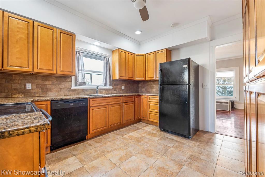 322 West Commerce Street Milford, MI 48381 - Photo 17 of 35