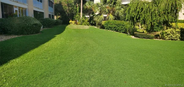 a close up view of washer and dryer