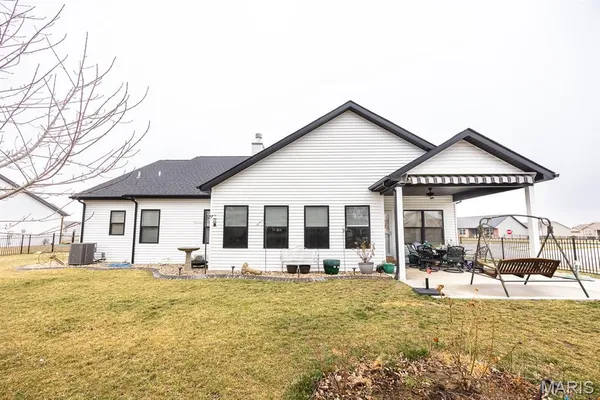$595,000 | 1113 Menominee Trail, Mascoutah, IL 62258