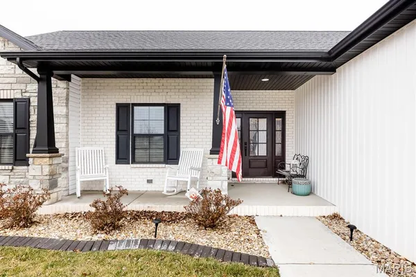 $595,000 | 1113 Menominee Trail, Mascoutah, IL 62258