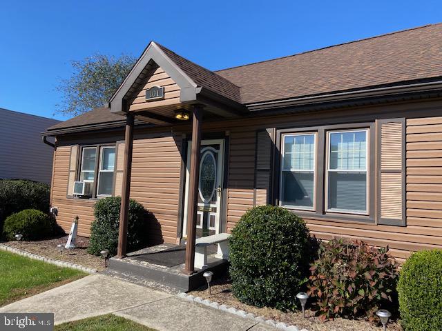 101 West Ruddle Street Coaldale, PA 18218 - Photo 1 of 26 a front view of a house with garden