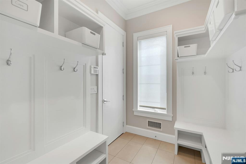 45 Brook Way Demarest, NJ 07627 - Photo 20 of 49