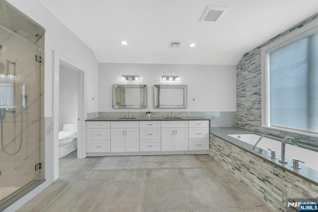 45 Brook Way Demarest, NJ 07627 - Photo 23 of 49