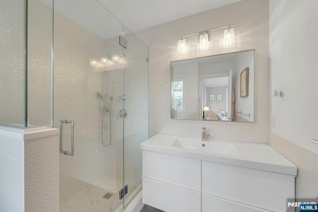 45 Brook Way Demarest, NJ 07627 - Photo 31 of 49