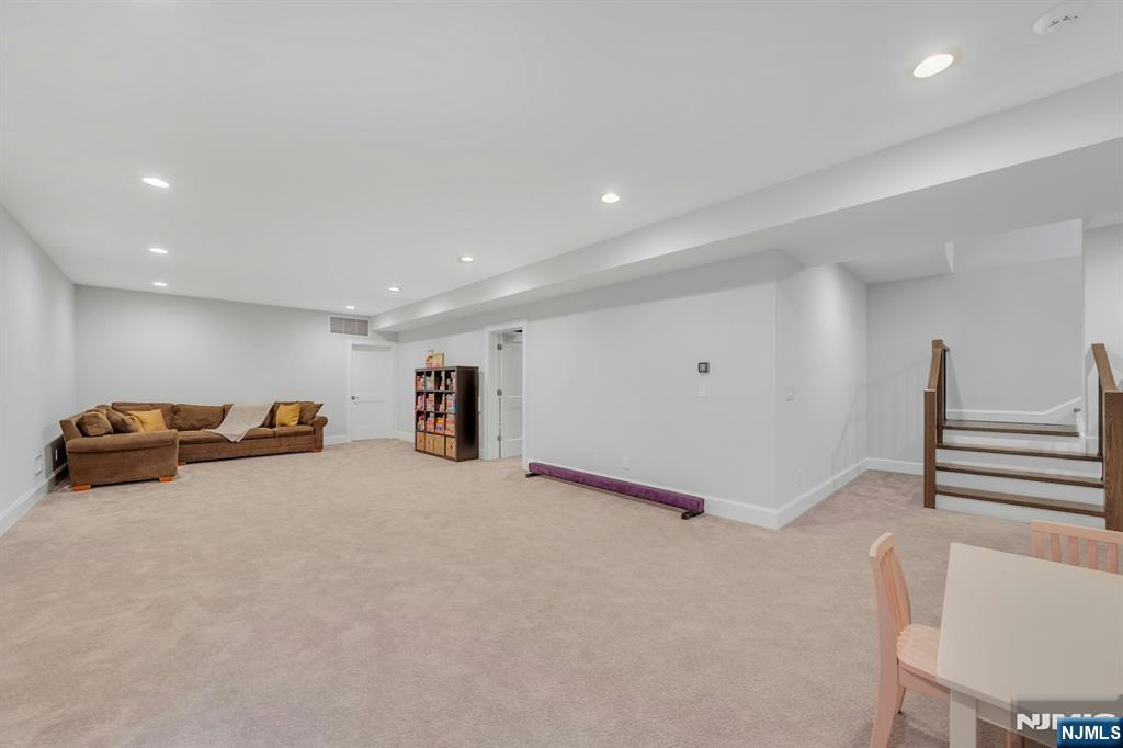 45 Brook Way Demarest, NJ 07627 - Photo 35 of 49