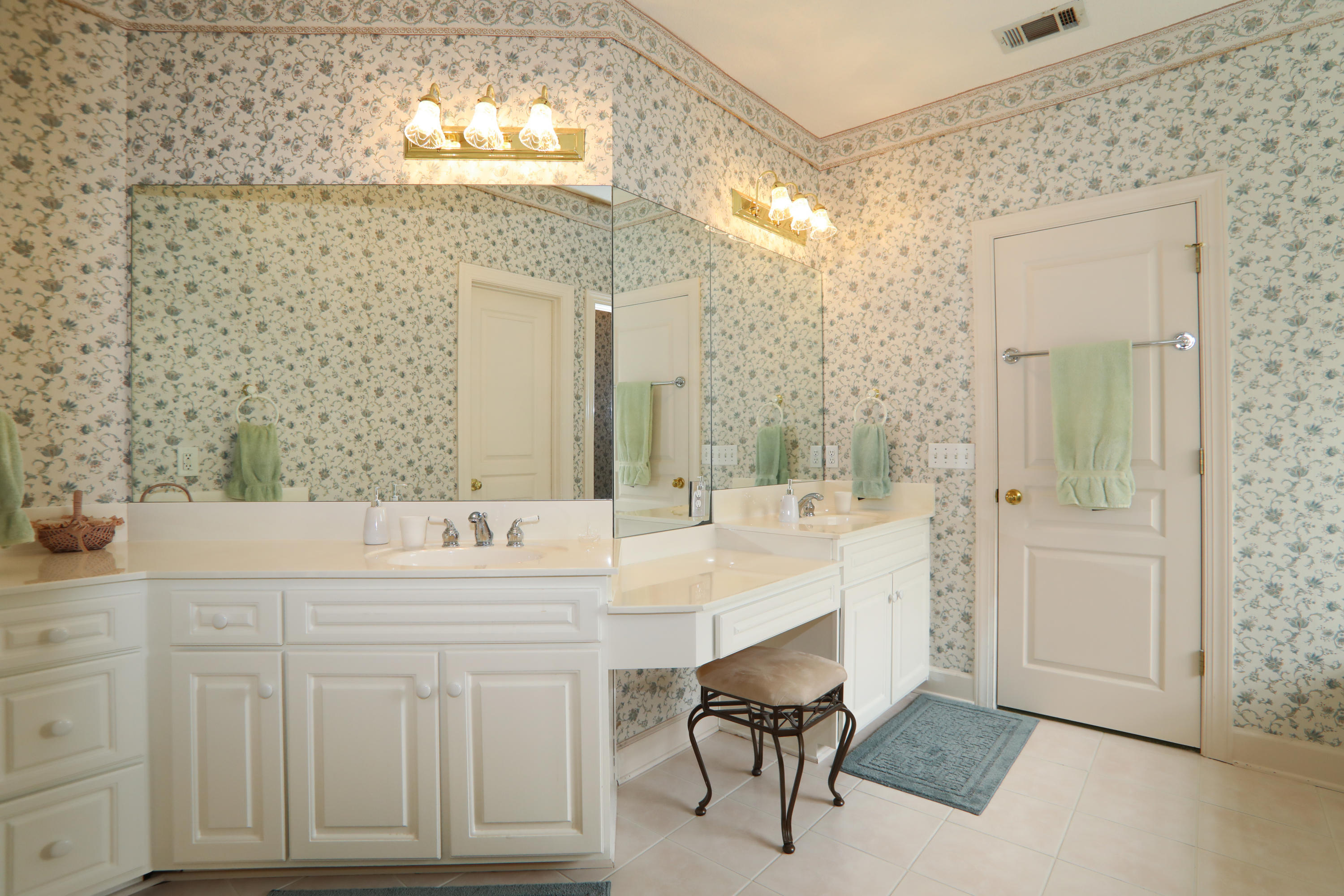 4462 Woodbridge Road Niceville, FL 32578 - Photo 17 of 20 Master Bath 2