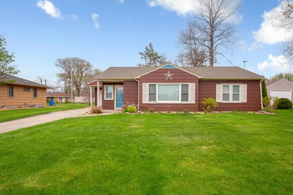 $140,000 | 210 West 3rd Street, Hayward, MN 56043