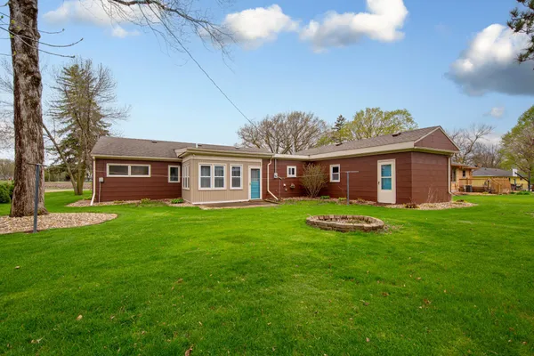 $140,000 | 210 West 3rd Street, Hayward, MN 56043