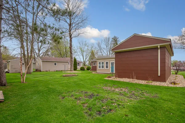 $140,000 | 210 West 3rd Street, Hayward, MN 56043