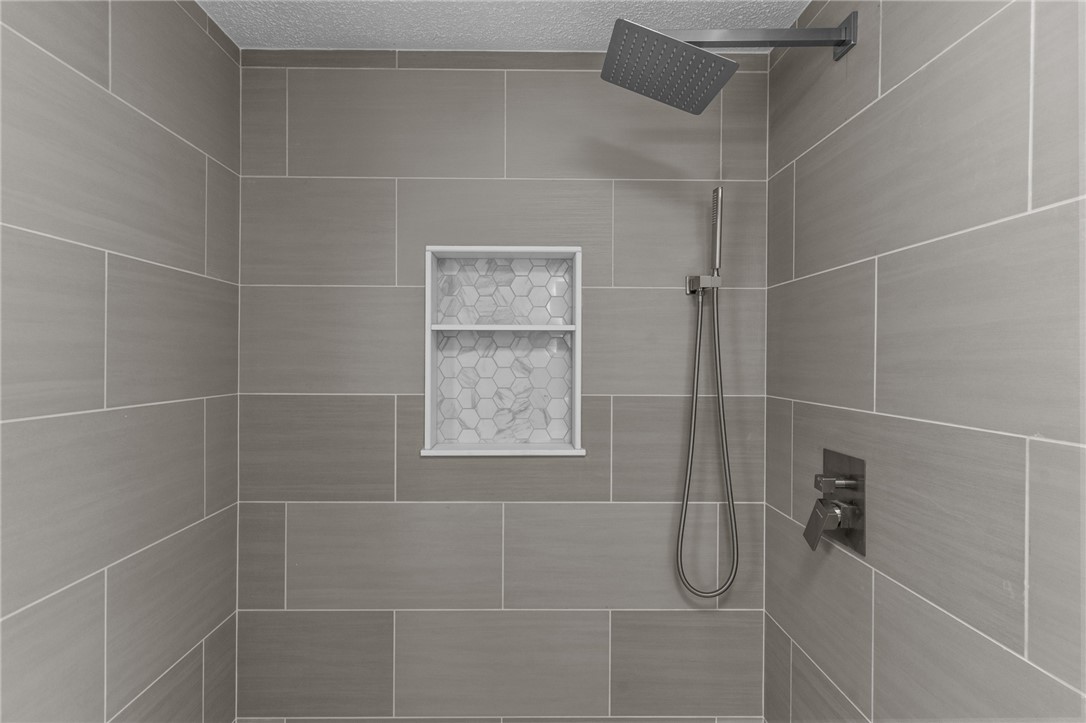 1175 Tarkiln Road Burrillville, RI 02830 - Photo 23 of 40