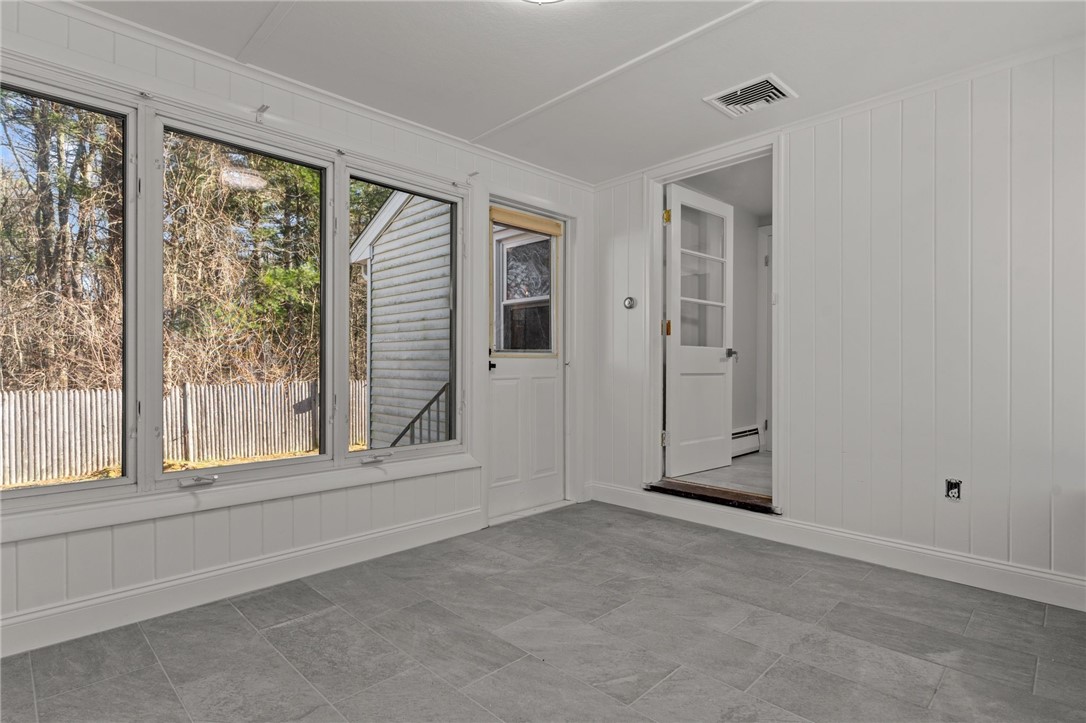 1175 Tarkiln Road Burrillville, RI 02830 - Photo 26 of 40