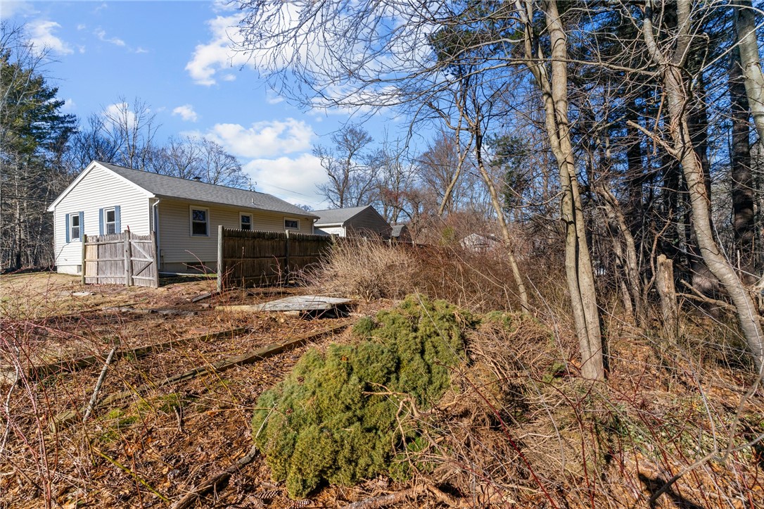 1175 Tarkiln Road Burrillville, RI 02830 - Photo 34 of 40