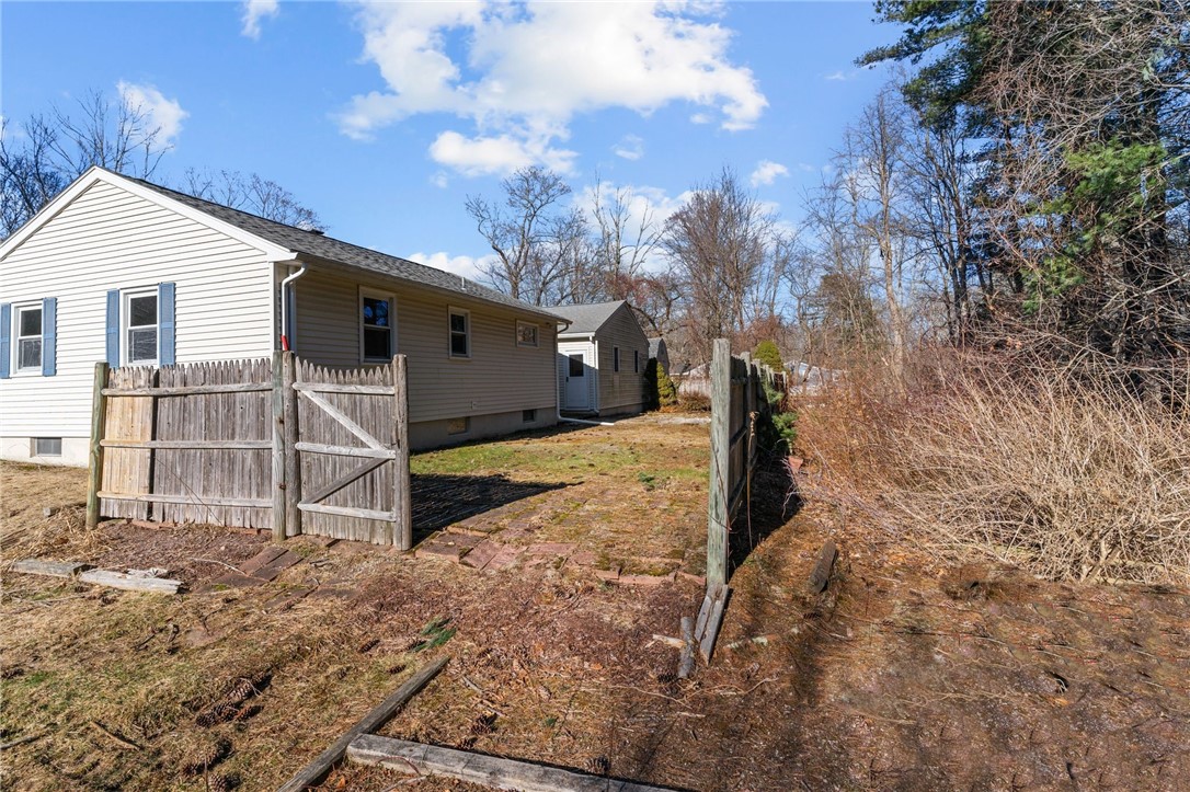 1175 Tarkiln Road Burrillville, RI 02830 - Photo 35 of 40