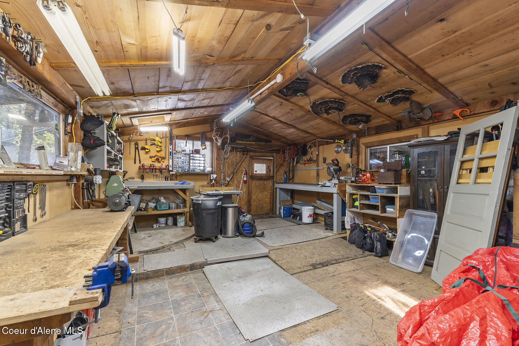 13757 North Idaho Road Rathdrum, ID 83858 - Photo 26 of 48 Interior workshop
