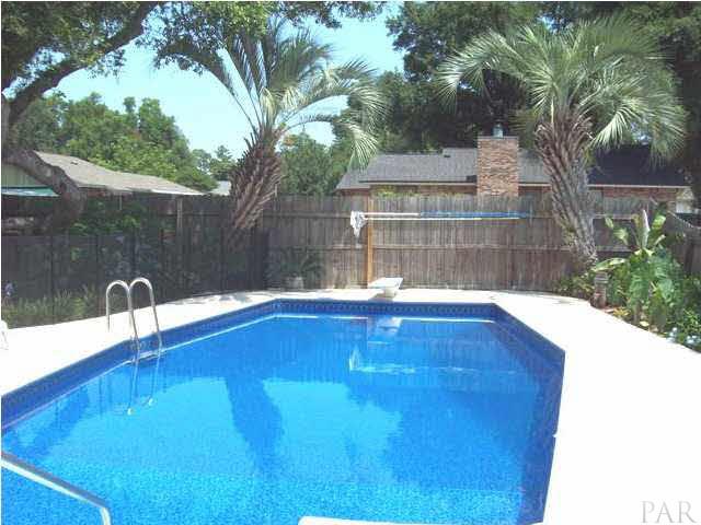 3960 Croydon Road Pensacola, FL 32514 - Photo 24 of 25 Sparkling Pool
