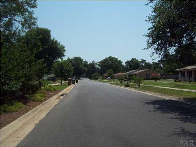 3960 Croydon Road Pensacola, FL 32514 - Photo 25 of 25 Looking down the street....