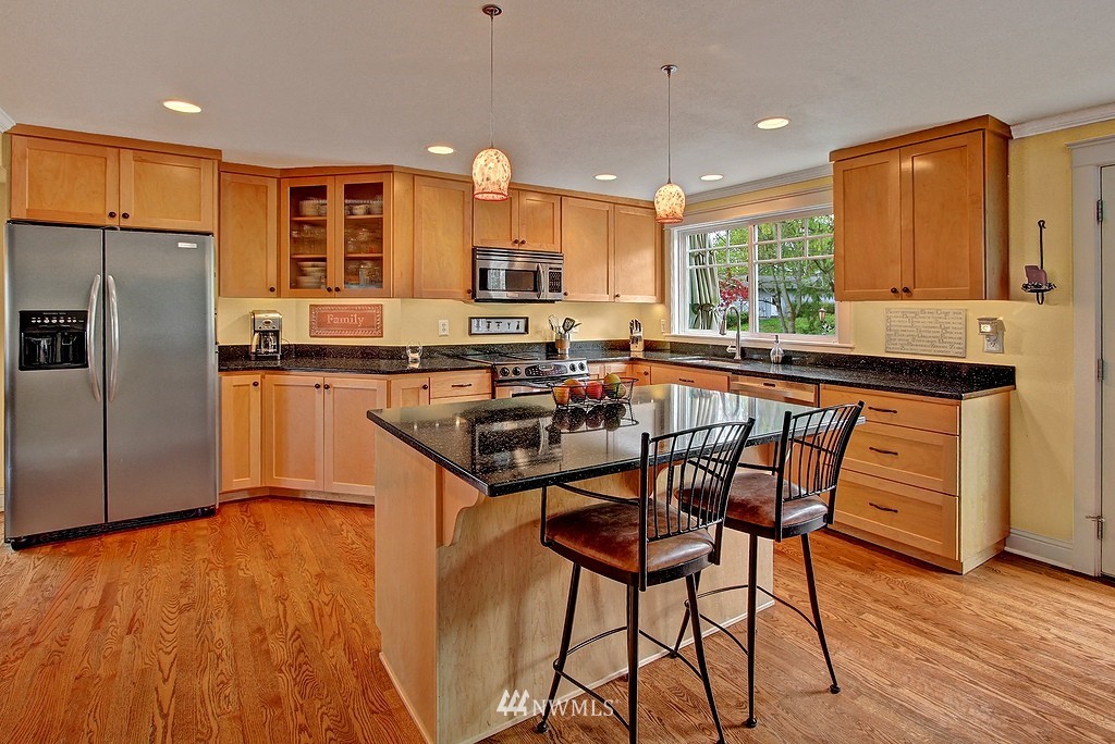 13738 Southeast 199th Place Renton, WA 98058 - Photo 7 of 18 Gallery Image 7