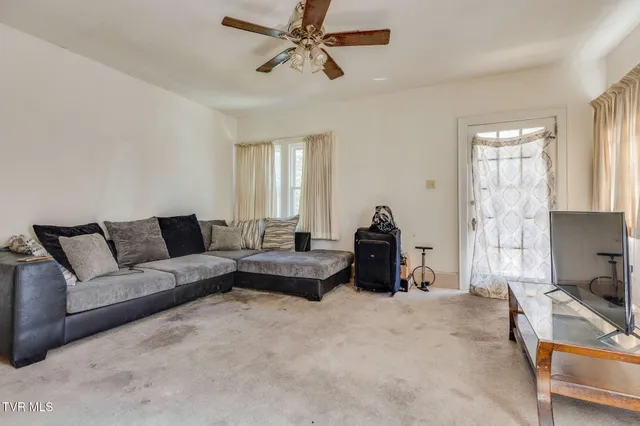 $329,000 | 722 Holston Street, Kingsport, TN 37660