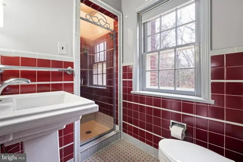 a view of an outdoor space with a street